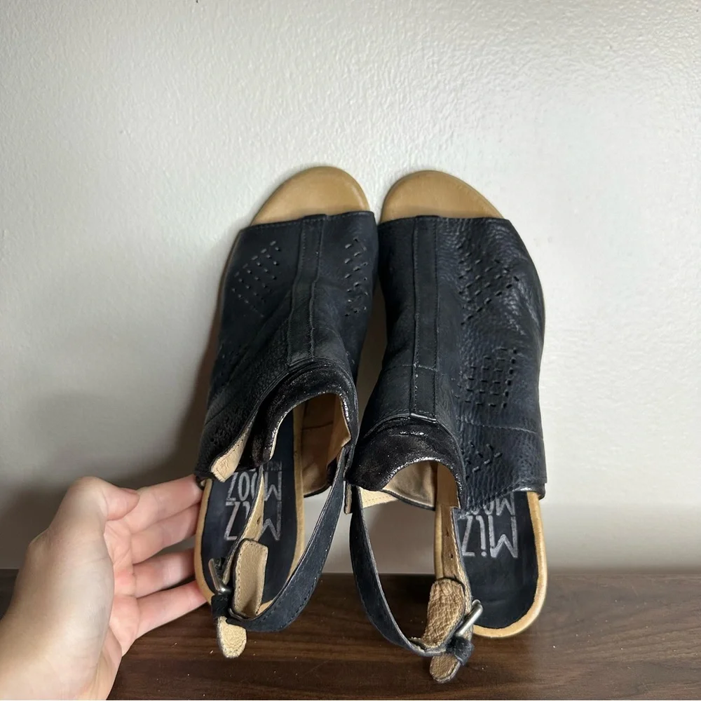 Miz Mooz Kensley Black Leather Wedge Peep Toe Sandals Sz 41 Womens